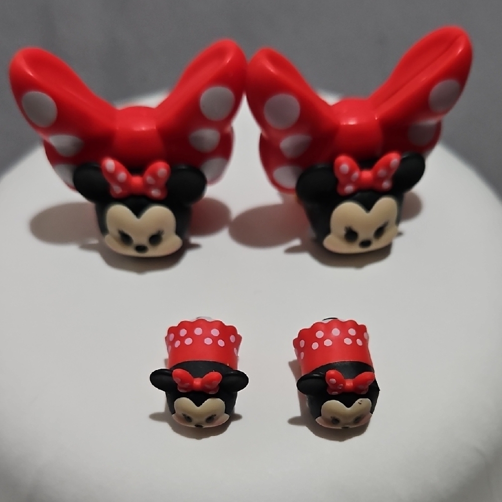 Minnie Mouse Red Bow Vinyl Tsum Tsum